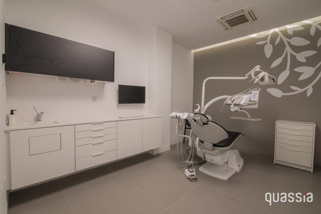 QUASSIA-Clinica Dental Ruiz Navarro-2V0A6416