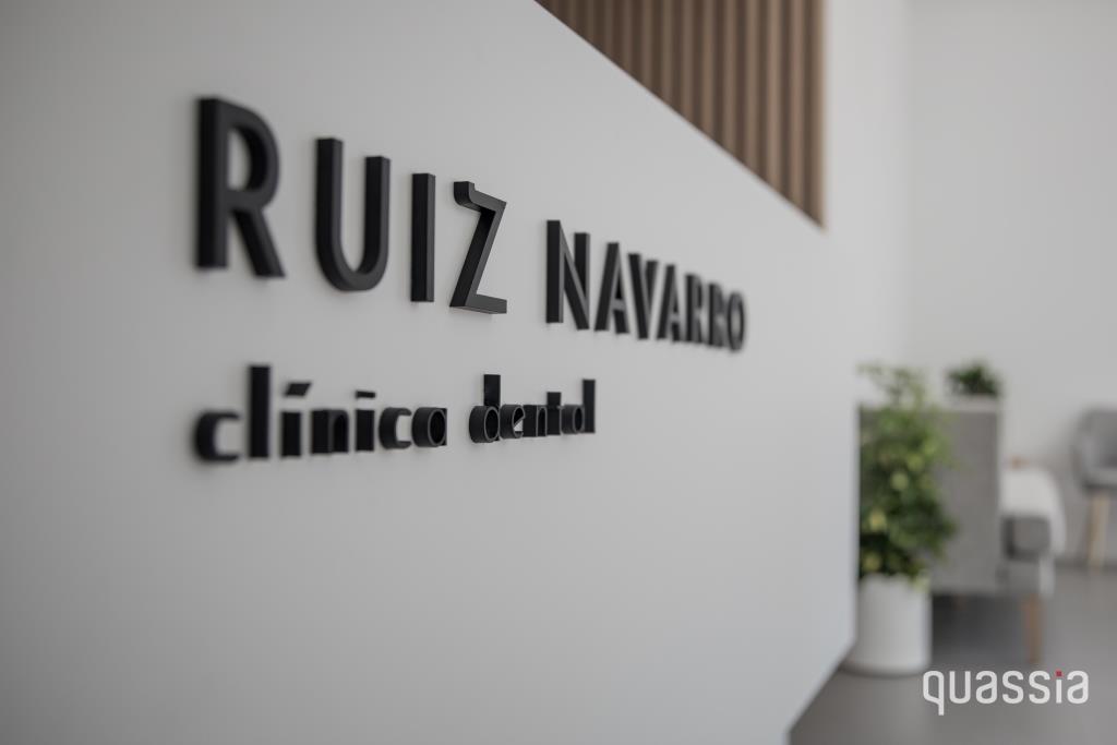 QUASSIA-Clinica Dental Ruiz Navarro-2V0A6530